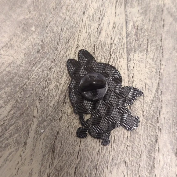 3/$30  Labubu - 💛 Enamel Pin - Picture 3 of 3